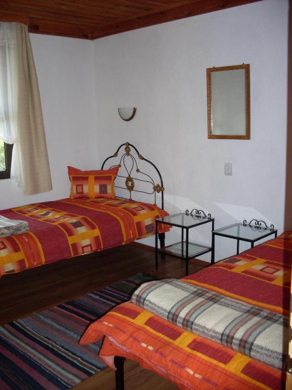 Tsutsovi House Hotel Kalofer Phòng bức ảnh