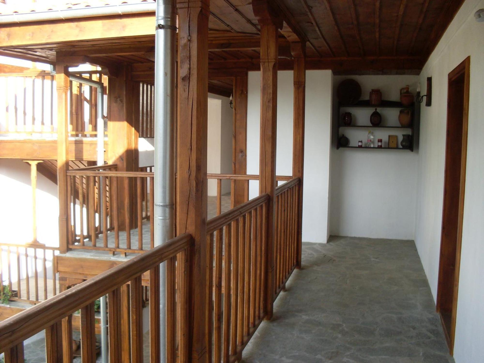 Tsutsovi House Hotel Kalofer Ngoại thất bức ảnh